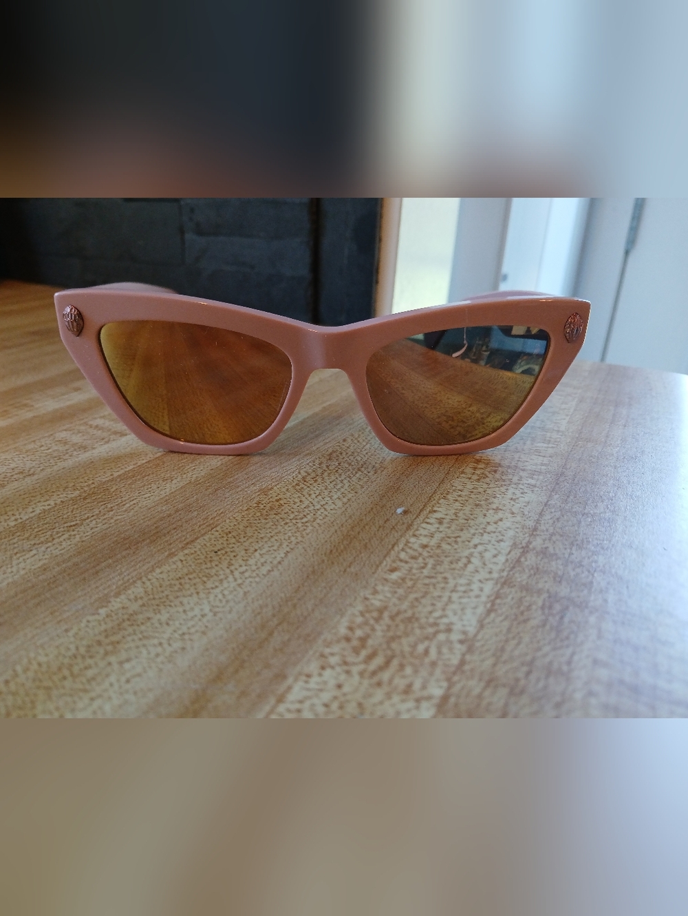 Kurt Geiger NWT Mauve Pink Polarizsed Sunglasses NWOT
